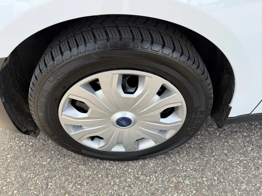 2023 Ford Transit Connect | Photo 16 of 19