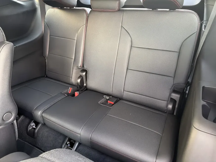 2026 Chevrolet Traverse AWD RS | Photo 11 of 23