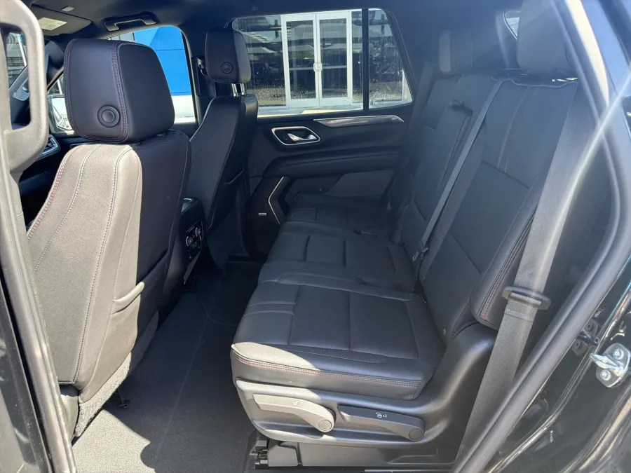 2023 Chevrolet Tahoe RST | Photo 11 of 23