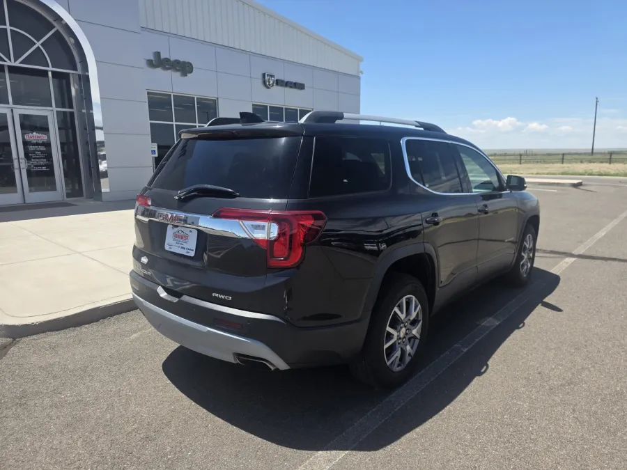 2020 GMC Acadia SLT | Photo 7 of 27