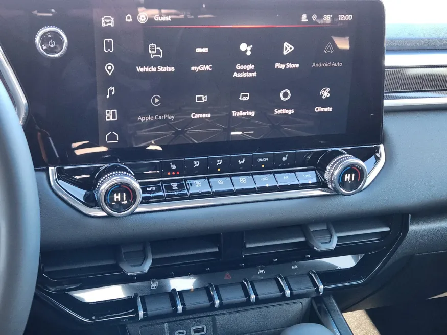 2026 GMC Canyon 4WD Elevation | Photo 11 of 20