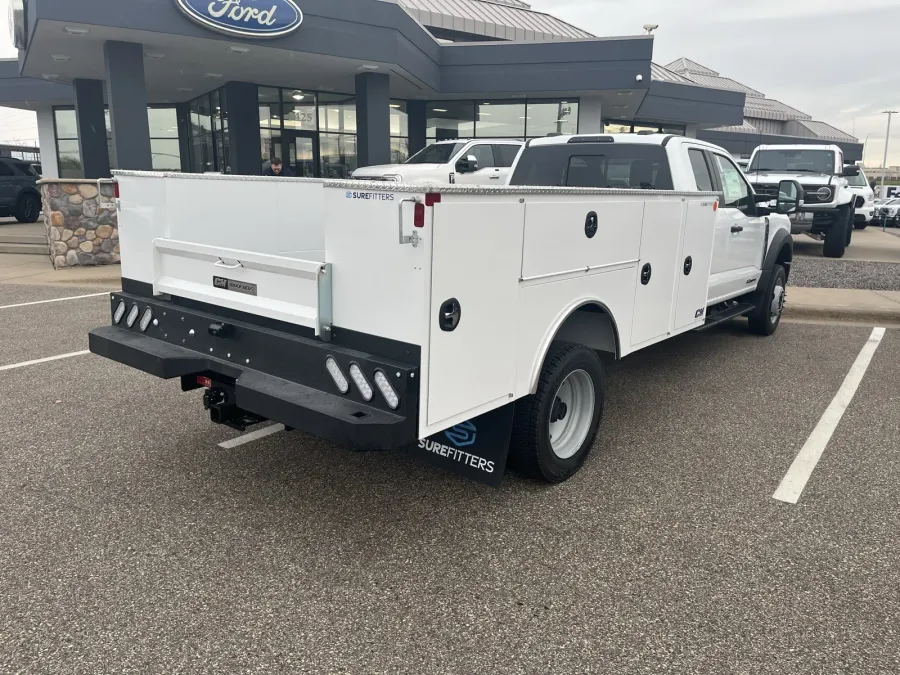 2025 Ford Super Duty F-550 | Photo 14 of 14
