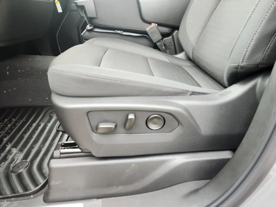 2026 GMC Sierra 1500 Elevation | Photo 9 of 28