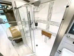 2026 Newmar Dutch Star 4369 | Thumbnail Photo 17 of 34