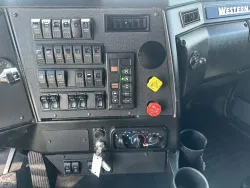2021 Western Star 4900SA | Thumbnail Photo 27 of 29