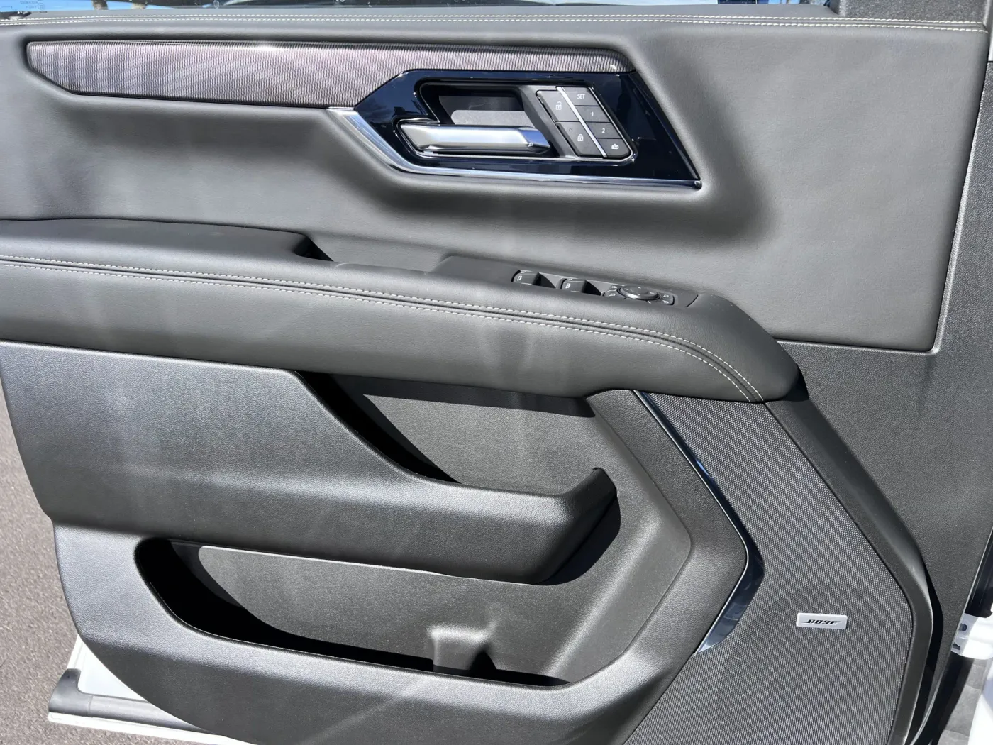 2026 GMC Yukon Elevation | Photo 5 of 29