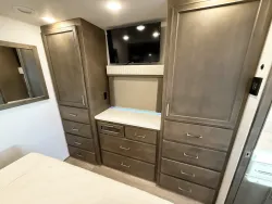 2026 Renegade Verona 40VTS | Thumbnail Photo 17 of 31