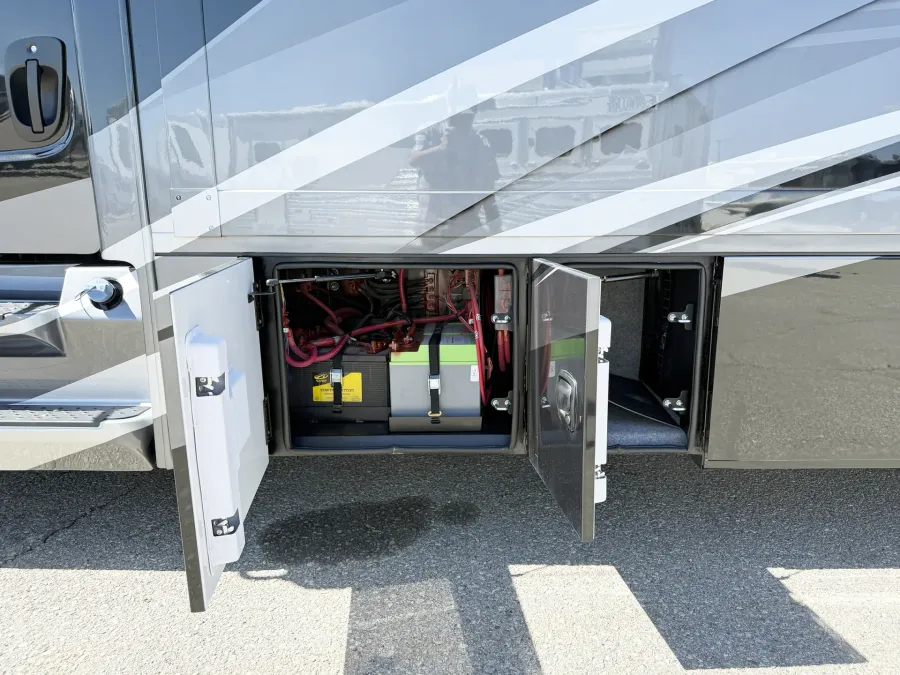 2026 Renegade Valencia 36SB | Photo 28 of 28