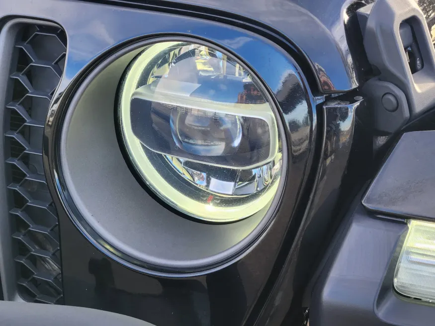 2020 Jeep Gladiator Rubicon | Photo 5 of 25