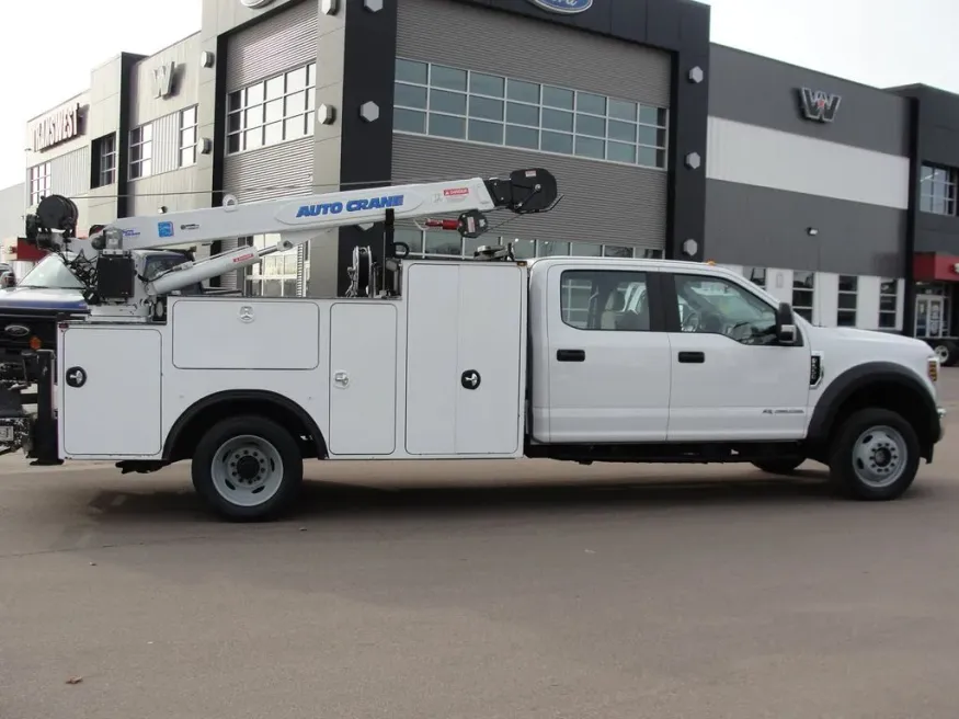 2019 Ford Super Duty F-550 XL | Photo 5 of 14