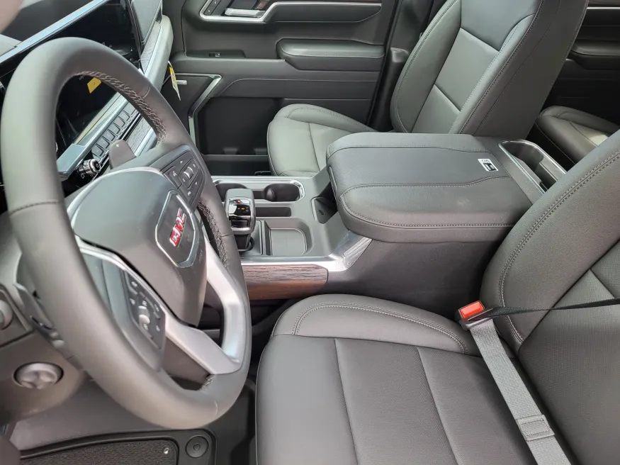 2026 GMC Sierra 1500 SLT | Photo 11 of 26