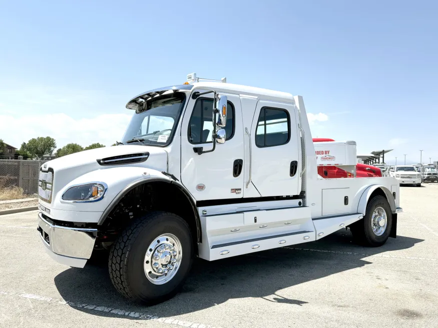 2025 Freightliner M2 106 Plus Summit Hauler | Photo 1 of 24