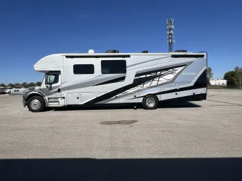 2022 Entegra Accolade 37M