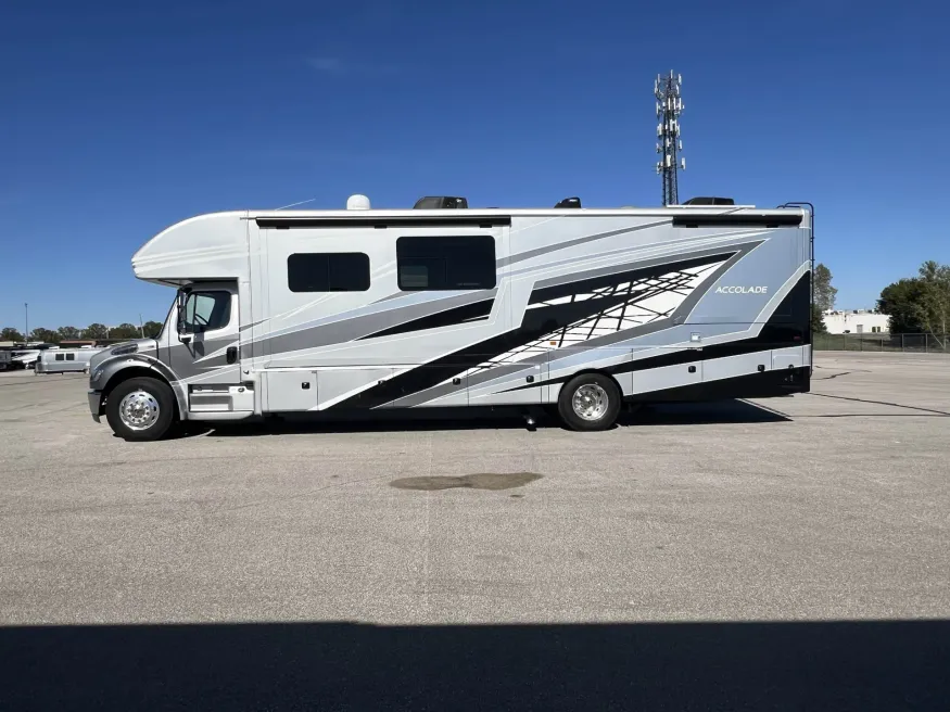 2022 Entegra Accolade 37M | Photo 1 of 19