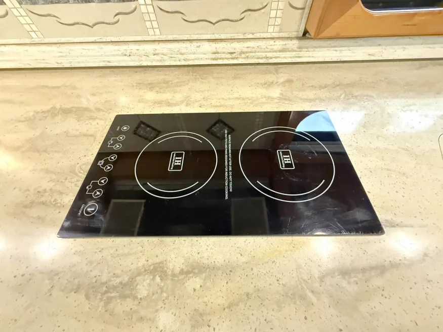 2013 Tiffin Zephyr | Photo 12 of 32