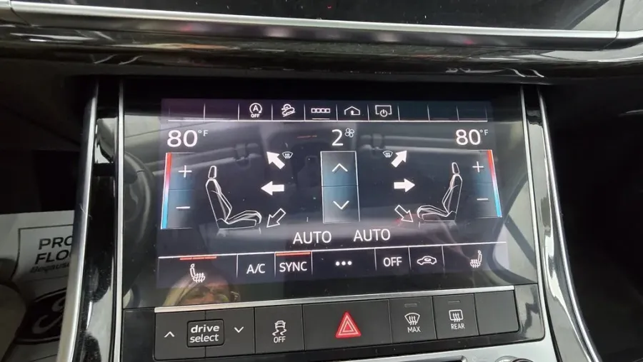 2023 Audi Q7 | Photo 24 of 34