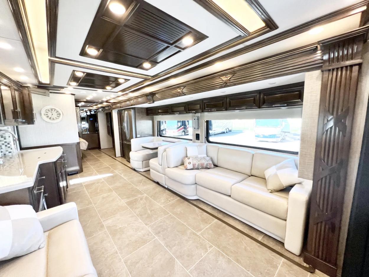 2023 Newmar Supreme Aire 4530 | Photo 6 of 36