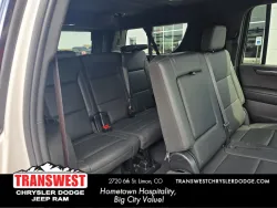 2025 Chevrolet Suburban Z71 | Thumbnail Photo 20 of 32