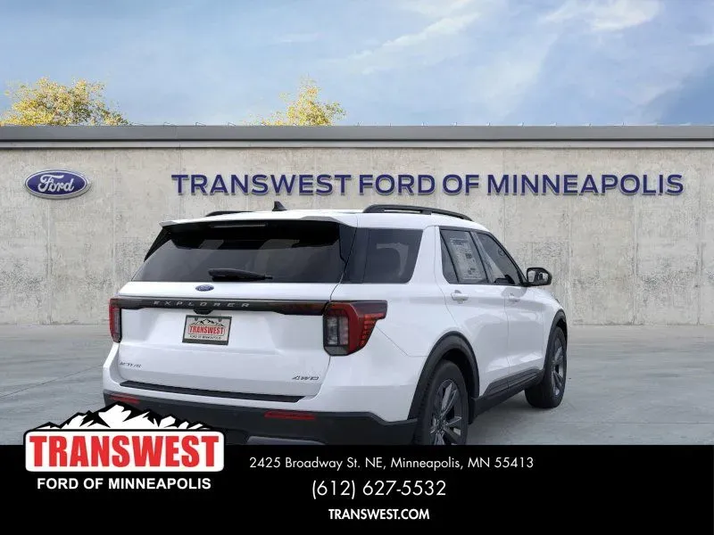 2026 Ford Explorer Active | Photo 7 of 23