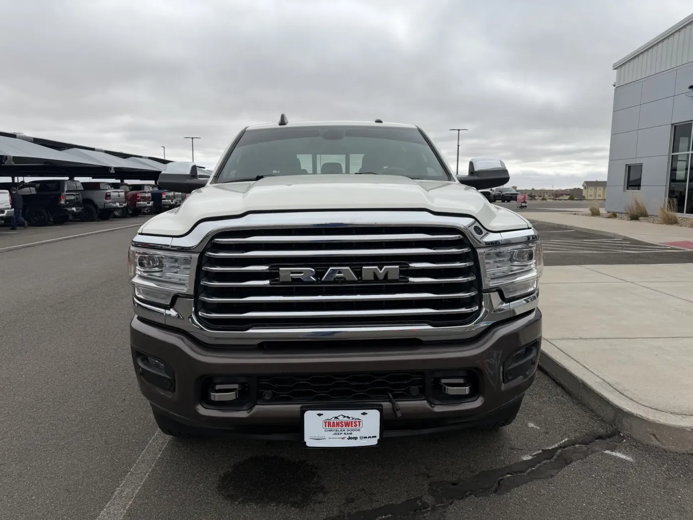 2022 RAM 3500 Longhorn | Photo 2 of 23