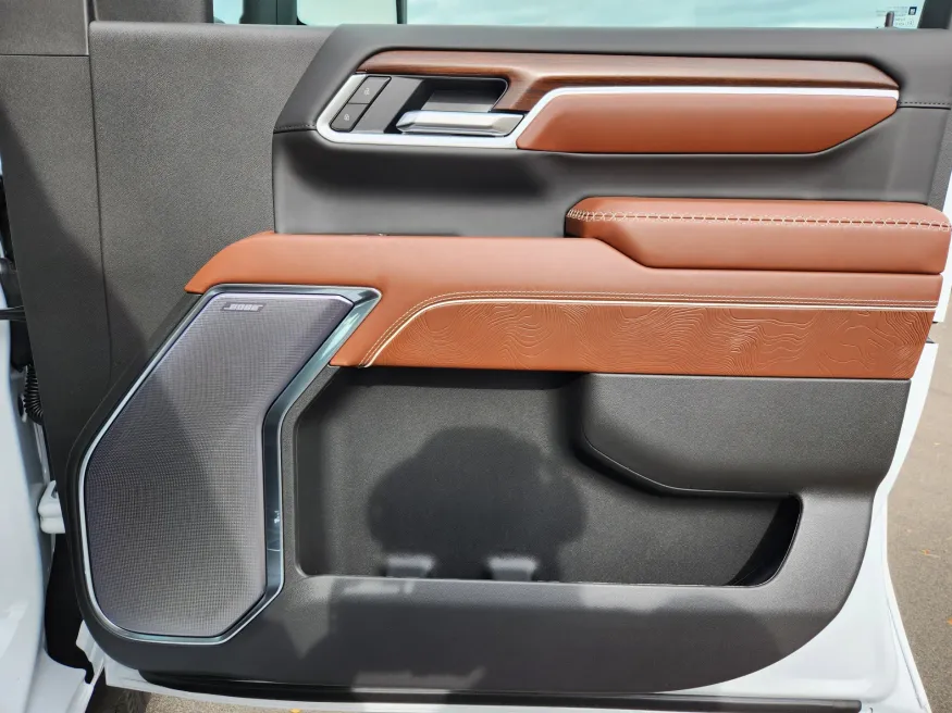 2026 GMC Sierra 3500HD Denali Ultimate | Photo 16 of 31