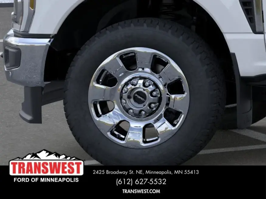 2026 Ford Super Duty F-350 Lariat | Photo 18 of 22