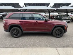 2024 Jeep Grand Cherokee Altitude | Thumbnail Photo 5 of 20