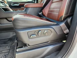 2025 GMC Sierra 3500HD Denali Ultimate | Thumbnail Photo 9 of 29