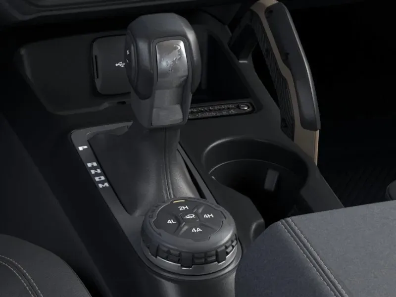 2025 Ford Bronco | Photo 17 of 25