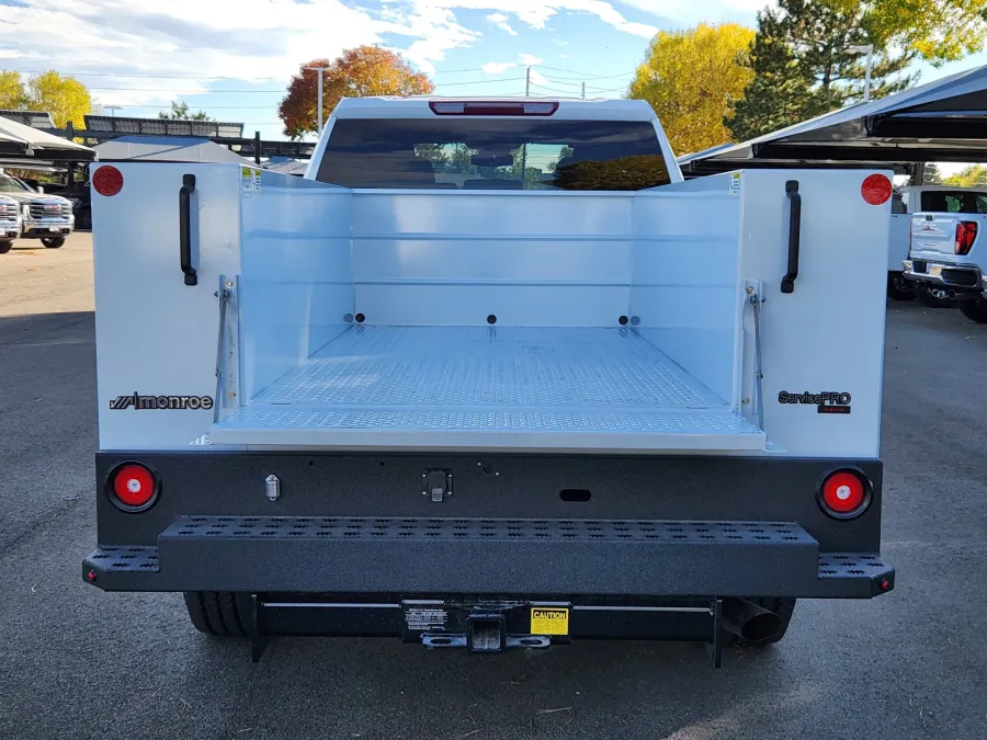 2025 GMC Sierra 2500HD Pro | Photo 17 of 32