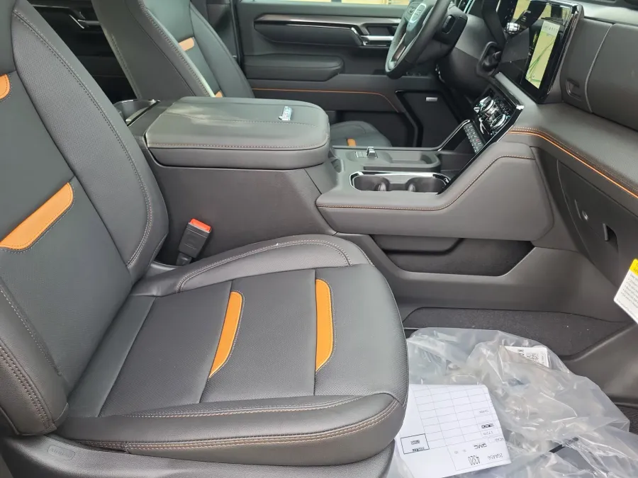 2026 GMC Sierra 3500HD AT4 | Photo 9 of 24