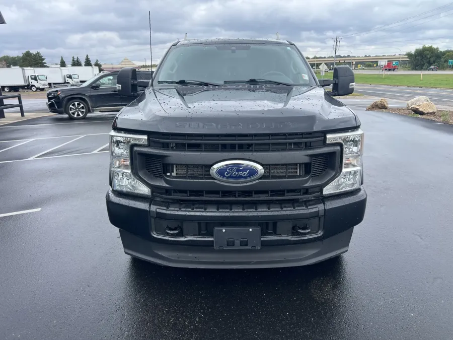 2022 Ford F-350 | Photo 8 of 15