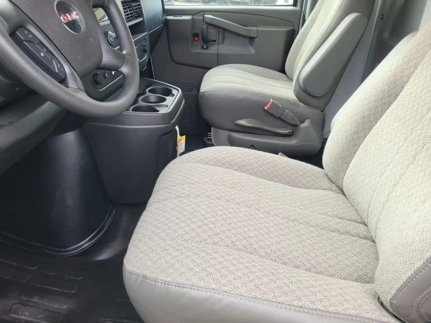 2025 GMC Savana Commercial Cutaway | Photo 10 of 20