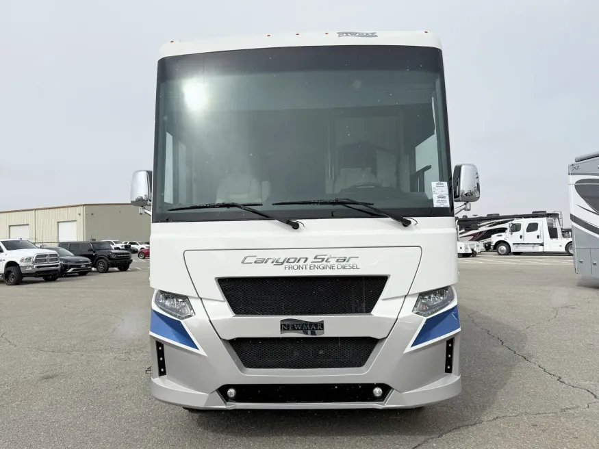 2022 Newmar Canyon Star 3722 | Photo 21 of 28