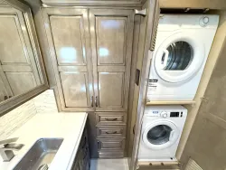 2026 Newmar Dutch Star 4081 | Thumbnail Photo 19 of 32