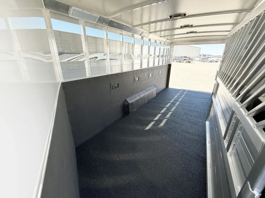 2026 Cimarron Winstar 5HGN | Photo 14 of 21