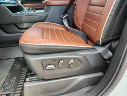 2025 GMC Sierra 2500HD Denali Ultimate | Thumbnail Photo 9 of 31