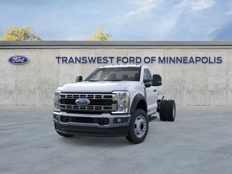 2025 Ford Super Duty F-550 XL 