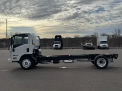 2025 Isuzu NRR | Thumbnail Photo 4 of 24