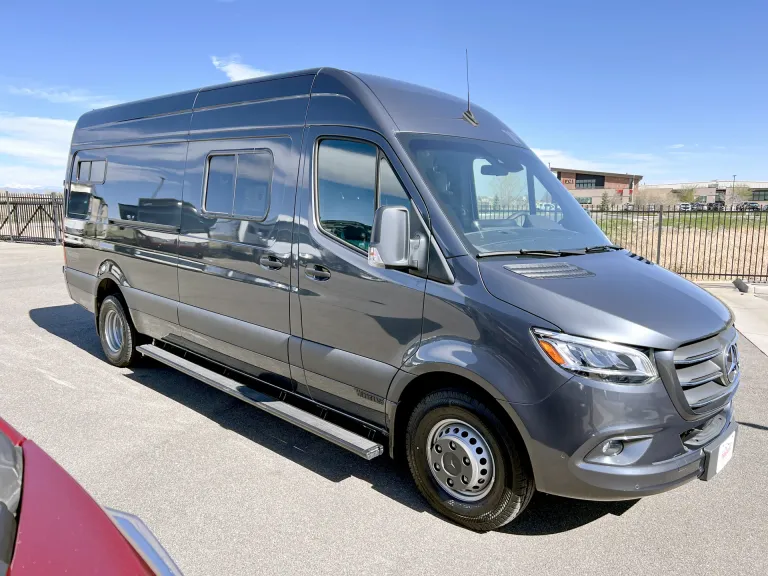 2023 Winnebago Adventure Wagon 70 SE
