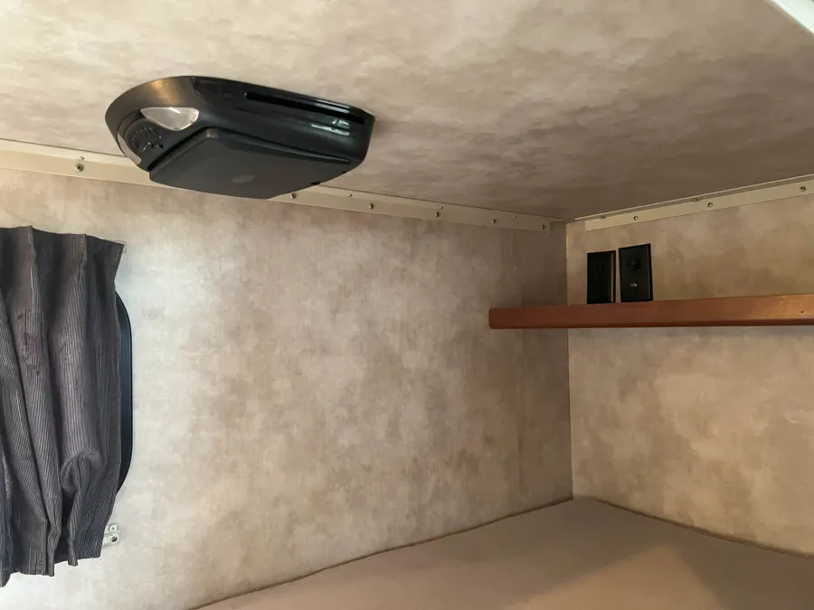 2014 Winnebago Access 31J | Photo 32 of 38