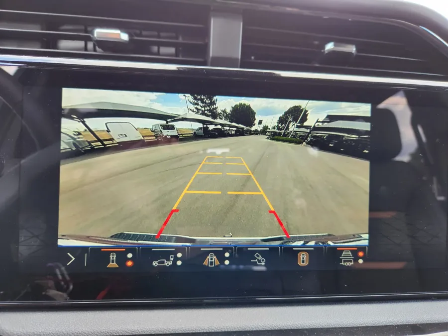 2025 GMC Sierra 2500HD AT4 | Photo 28 of 30