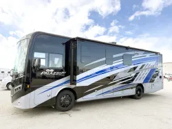 2025 Thor Palazzo GT 33.6 | Thumbnail Photo 21 of 30