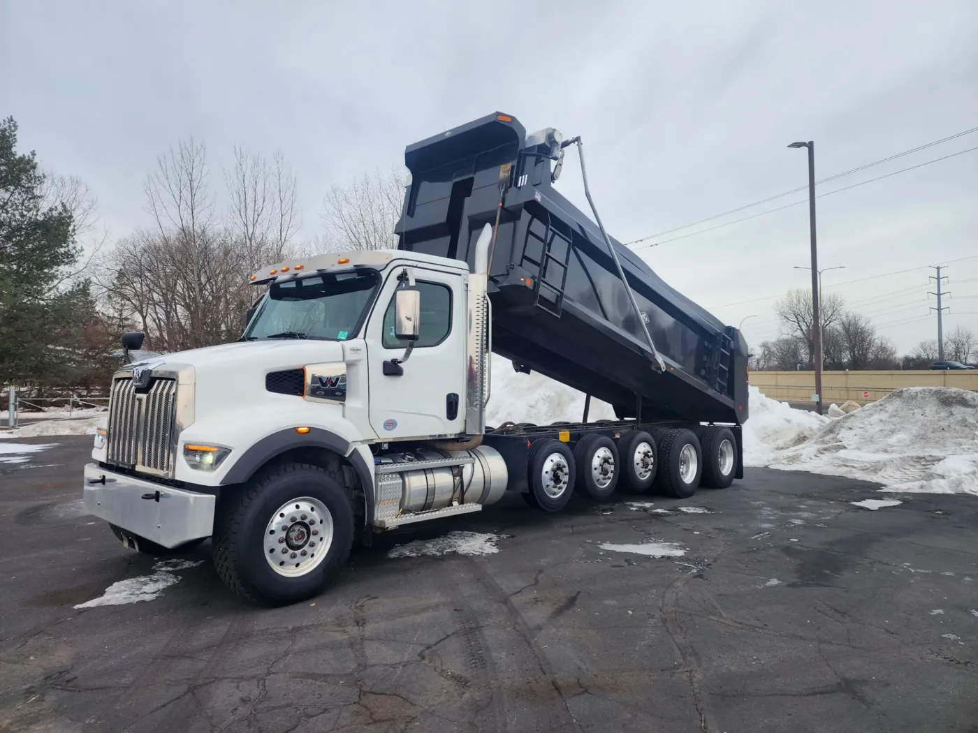 2023 Western Star 47X | Photo 5 of 14