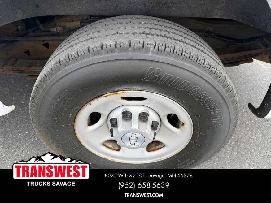 2017 Chevrolet Express 3500 Work Van | Photo 15 of 23