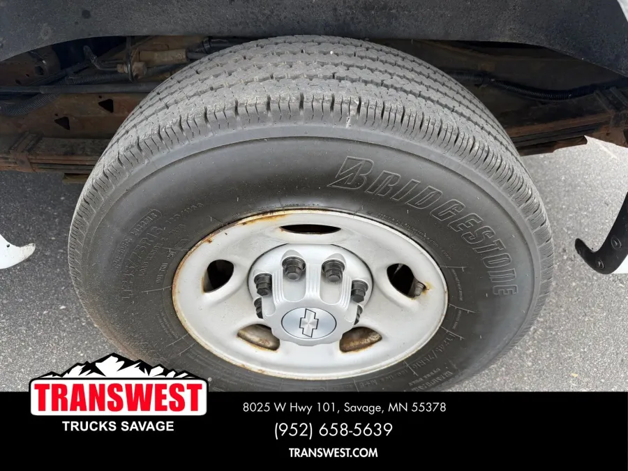 2017 Chevrolet Express 3500 Work Van | Photo 15 of 23