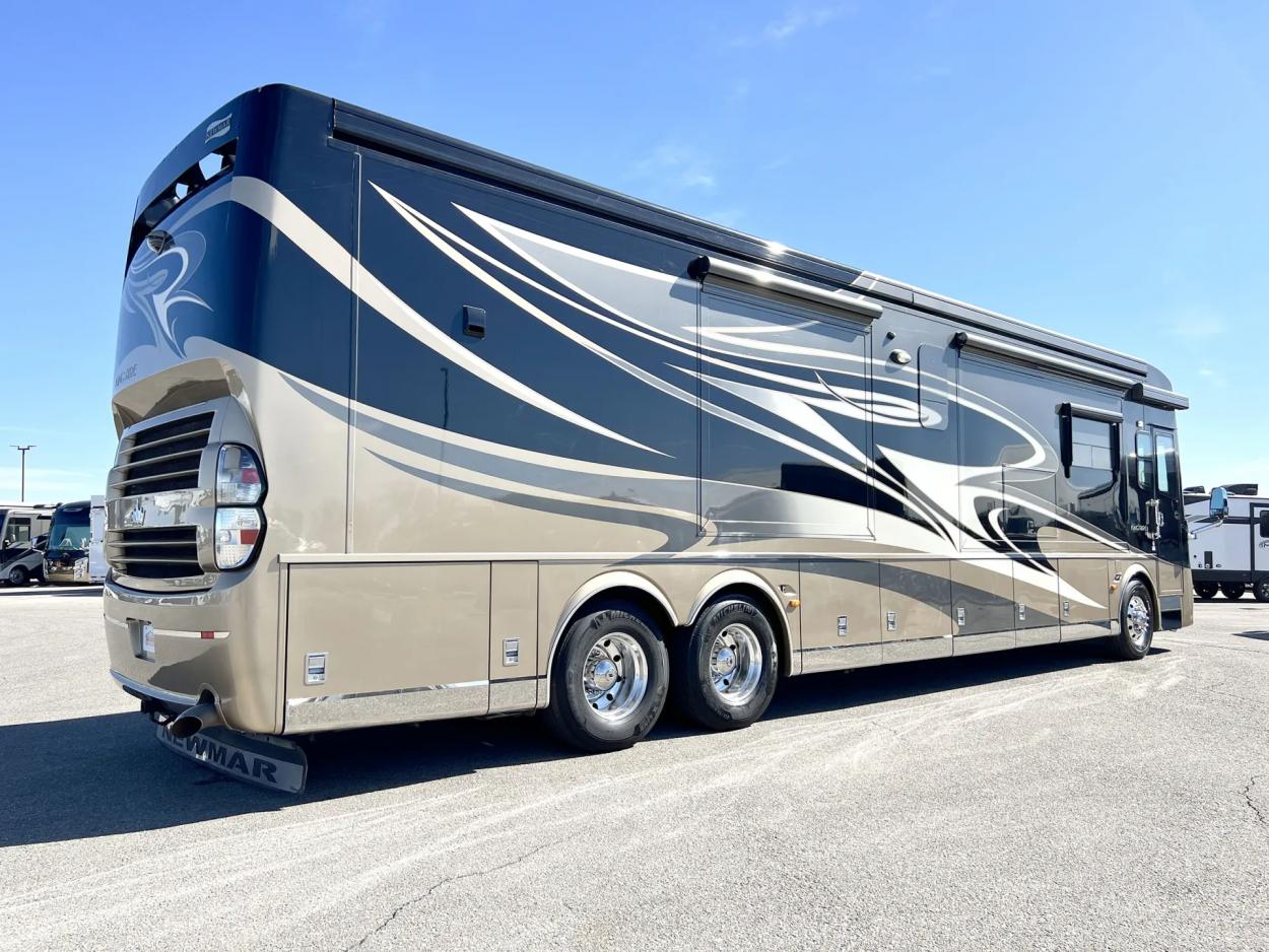2014 Newmar King Aire 4593 | Photo 22 of 34