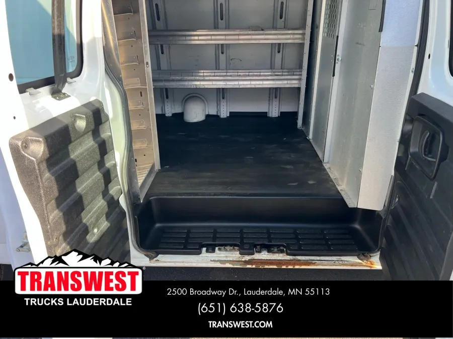 2018 Chevrolet Express 3500 Work Van | Photo 4 of 19
