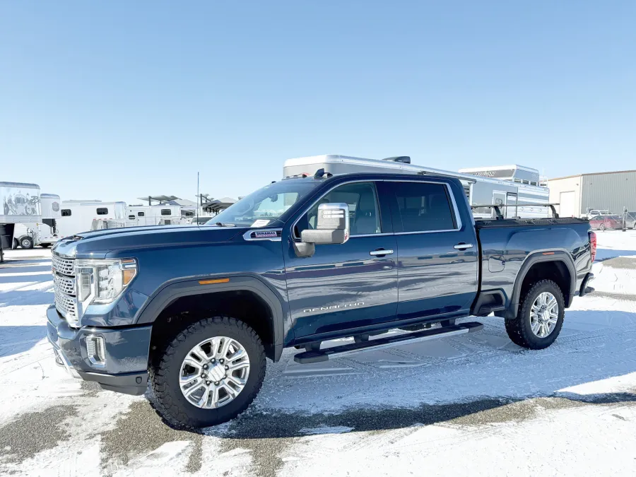 2020 GMC 3500HD Crew Cab Sierra Denali | Photo 1 of 22