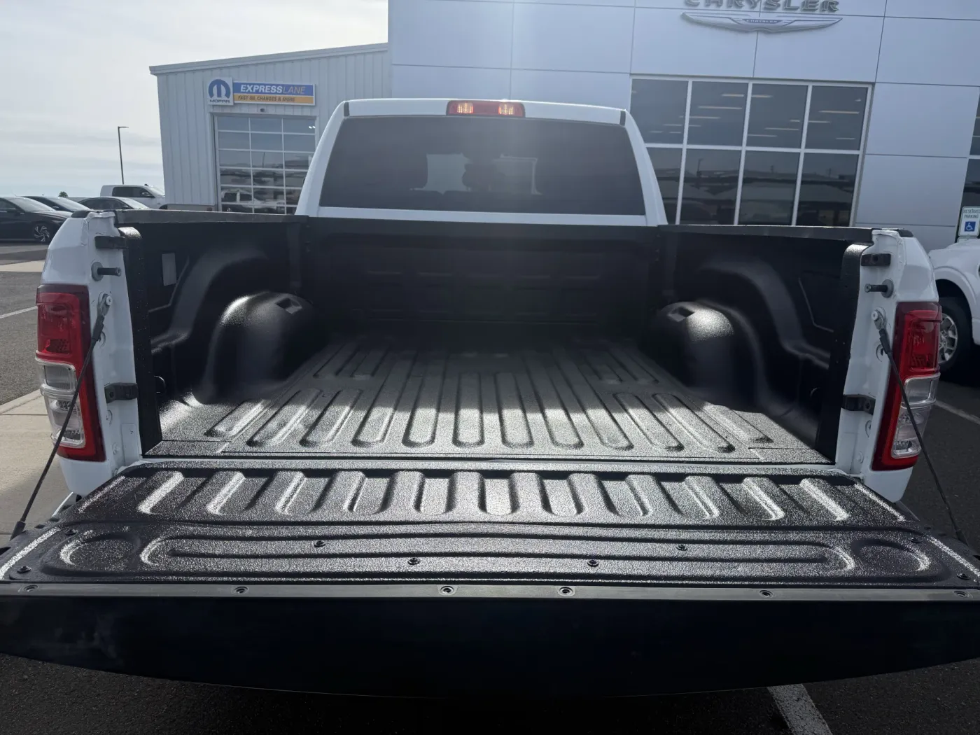 2024 RAM 2500 Big Horn | Photo 4 of 16